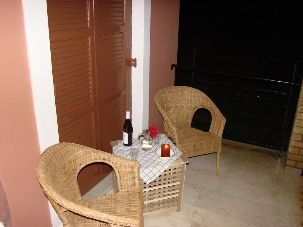 Beautiful Nearby Beach House With Garden, Private Pool And Large Yard Sidárion Quarto foto
