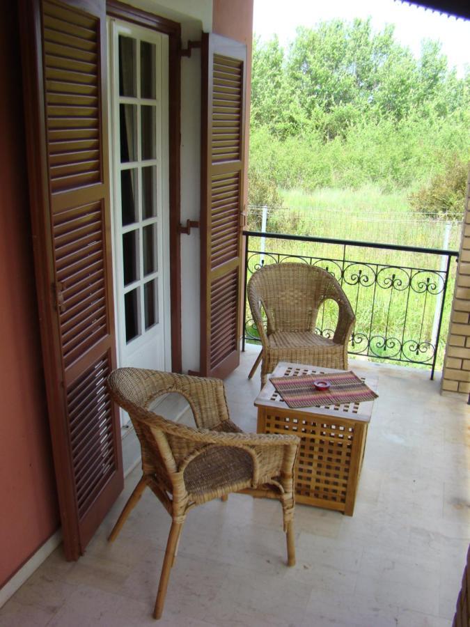 Beautiful Nearby Beach House With Garden, Private Pool And Large Yard Sidárion Quarto foto